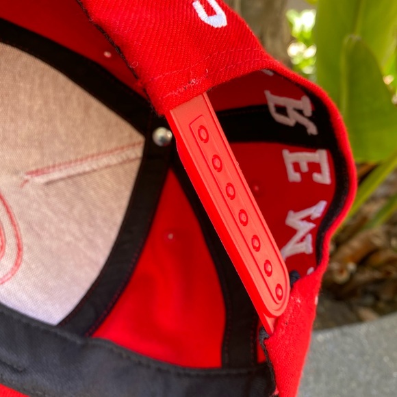 Supreme x Champion Red SnapBack - Picture 5 of 7